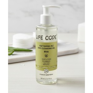 LİFE CODE Yüz Yıkama Jeli Yağlı-sivilceli -akneye eğilimli ciltler için BHA lı 200 ml